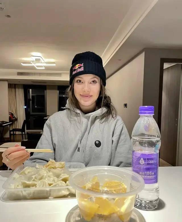 亚博体育官方-荷兰裁判林豪特执法摩纳哥vs巴萨