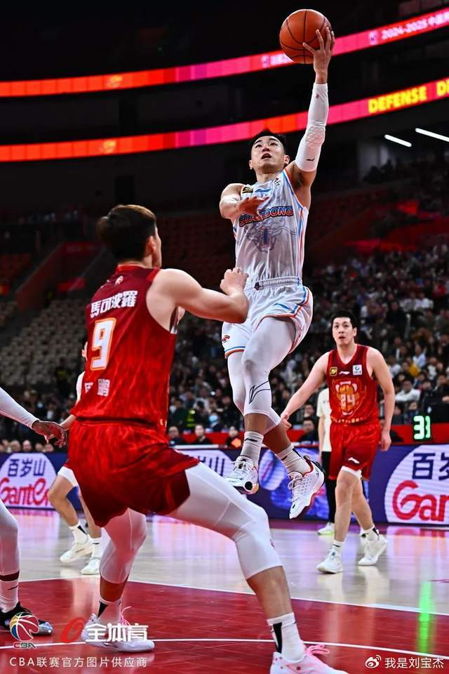 亚博体育-CBA常规赛关键时刻走向成谜，拜仁慕尼黑豪取连胜，管理层满意，年轻球员得到机会