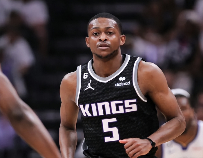 亚博体育登录入口-关键时刻萨克拉门托国王遗憾出局：欧联节点到来，更衣室稳定，轮换策略成焦点