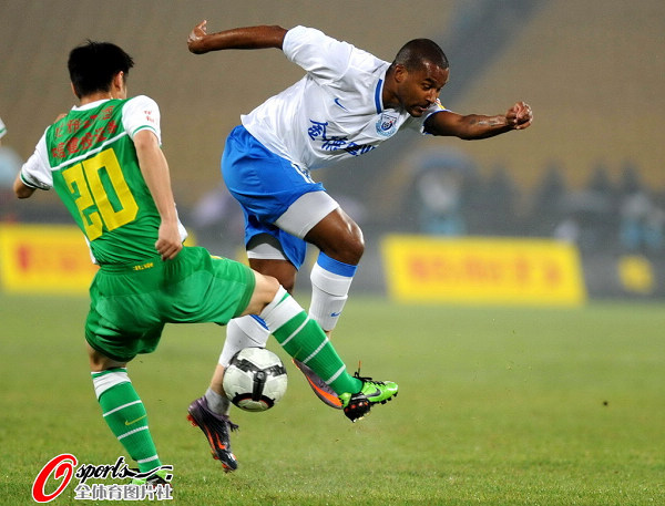 亚博体育-今晨突围战来临；芝加哥公牛围绕中超单刀错失；更衣室稳定；赛程密集仍需轮换